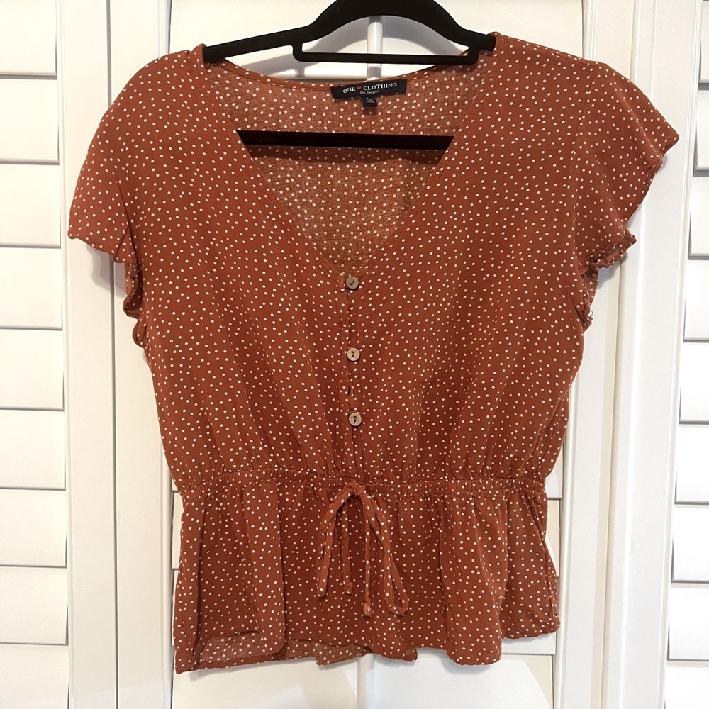 Polka-dotted Orange Fitted-Flowly Top!